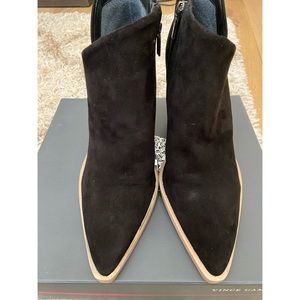 GRENDAN BLOCK-HEEL BOOTIE